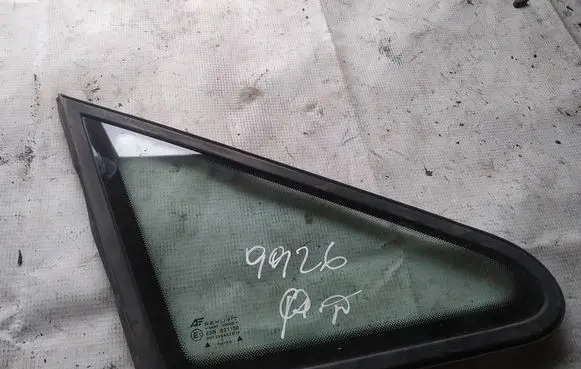 Ford Galaxy Front triangle window/glass as2