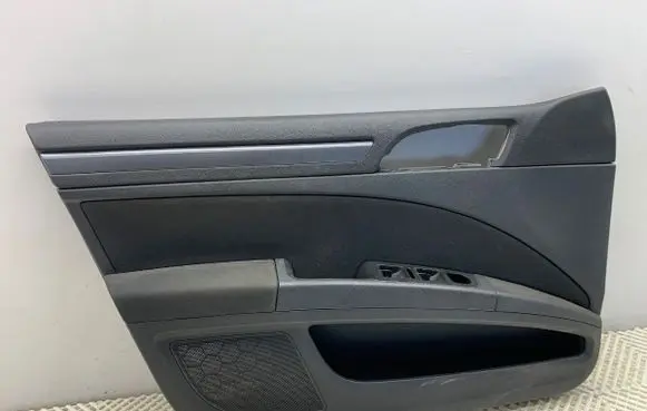 Skoda Superb B6 (3T) Front door card panel trim