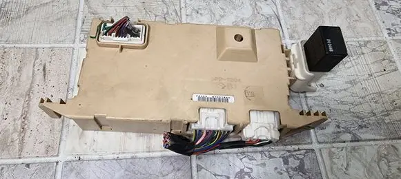 Mazda 2 Engine control unit/module ECU FA404 GY001R4U