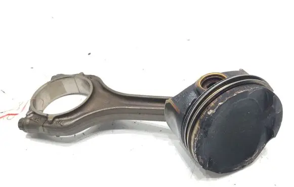 Volkswagen Golf VII Piston with connecting rod 04EAM