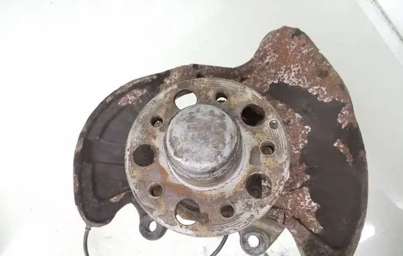 Mercedes-Benz C W203 Front wheel hub spindle knuckle 20901 A2035400417