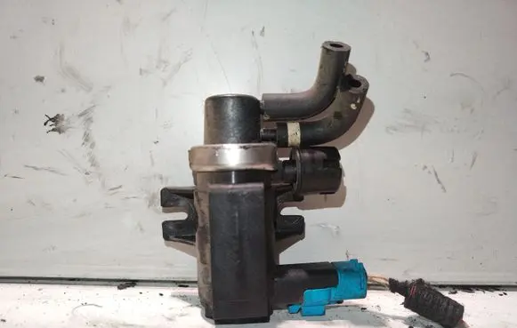 Peugeot 307 Vacuum valve 9645029180