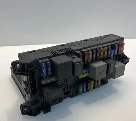 Mercedes-Benz E W211 Fuse module 2115457101 A2115457101
