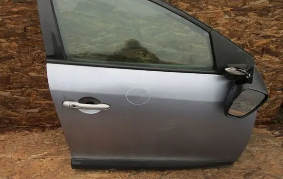 Renault Megane III Front door