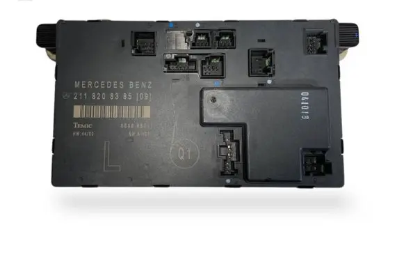 Mercedes-Benz E W211 Door control unit/module 2118208385