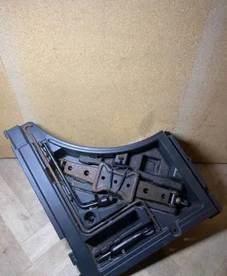 Lexus RX 330 - 350 - 400H Tool box 649910E020