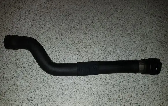 BMW 5 E39 Engine coolant pipe/hose 11532247820