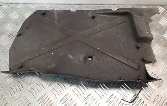 Opel Vivaro Engine splash shield/under tray 8200505045 93857408