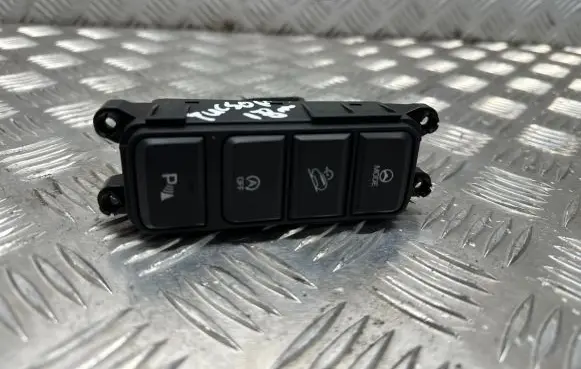 Hyundai Tucson TL Other switches/knobs/shifts 93300D7900 49S6P0743 20180625202