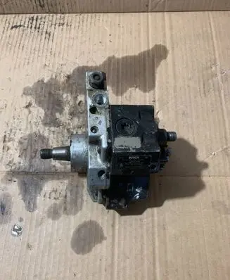 Audi A6 S6 C6 4F Fuel injection high pressure pump 059130755E 0445010090