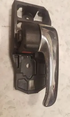 Lexus IS 200-300 Rear door interior handle