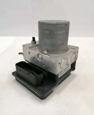 BMW X1 E84 ABS Pump 6798989 6798990