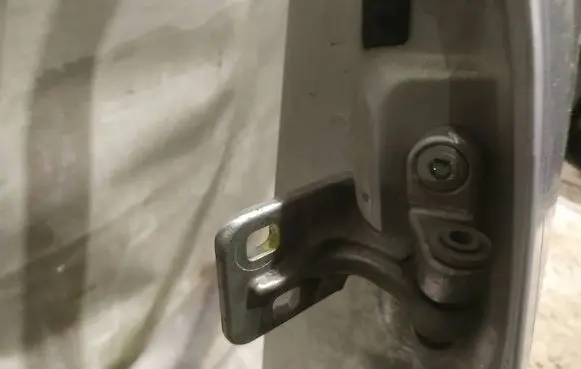 Mercedes-Benz A W168 Front door upper hinge 