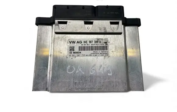 Seat Leon (5F) Engine control unit/module ECU 04E907309A 0261S07726