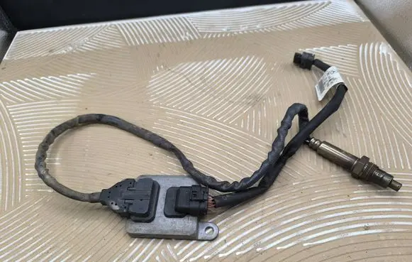 Mercedes-Benz C W205 Lambda probe sensor A0009053503 1408011170 5WK96682C