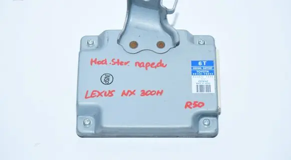 Lexus NX Transfer box differential control unit 8815078042