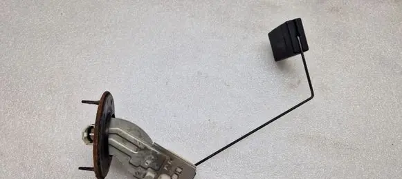 Suzuki Grand Vitara II Fuel level sensor 0717410410