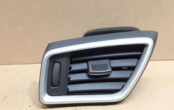 Nissan Qashqai Dashboard side air vent grill/cover trim 687614EH0A