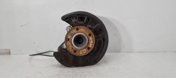 Mercedes-Benz B W246 W242 Rear wheel hub A2460406 A2464230520 A2469059402