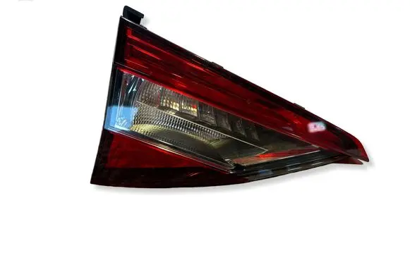 Skoda Superb B8 (3V) Tailgate rear/tail lights 00187293 00200071