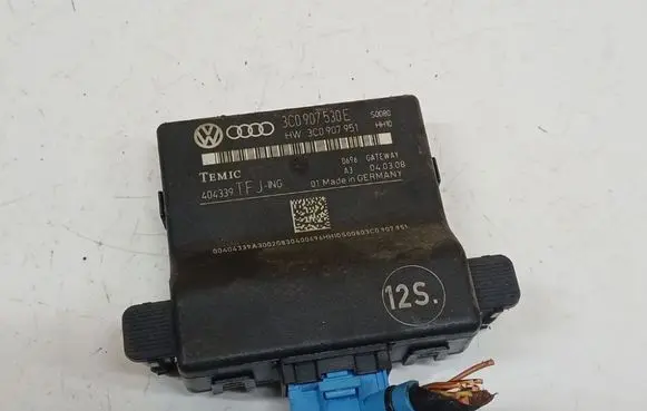 Volkswagen PASSAT B6 Other control units/modules 3C0907530E