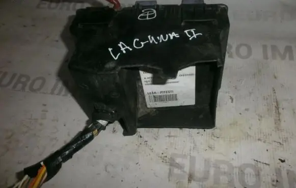 Renault Laguna II Fuse box set 8200276460