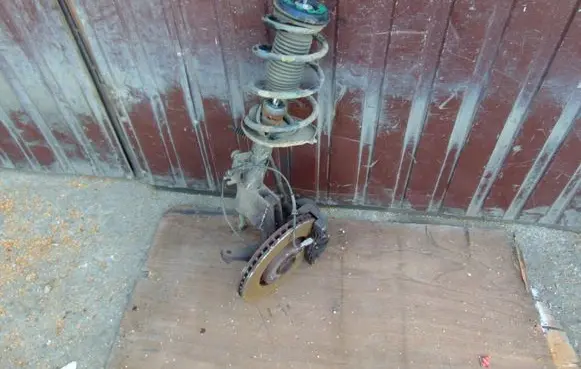 Peugeot Partner Front wheel hub spindle knuckle