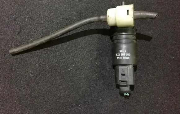 Mitsubishi Colt Windscreen/windshield washer pump 002005