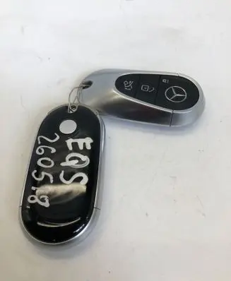 Mercedes-Benz EQS V297 Ignition key/card