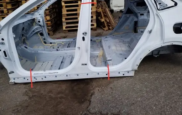 Ford Kuga III Pillar (middle) 