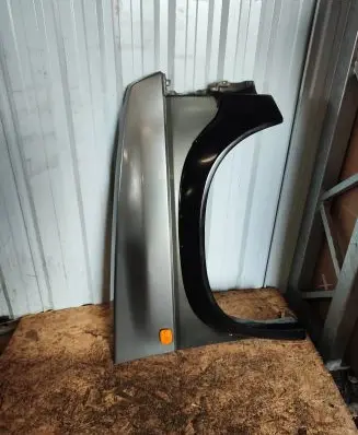 Nissan Terrano Fender