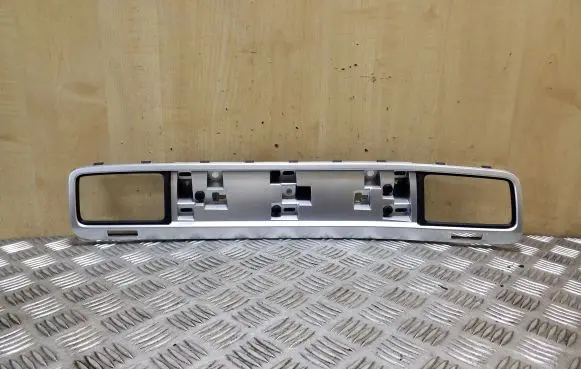 Volkswagen Touareg II Panel trim 7P2857221