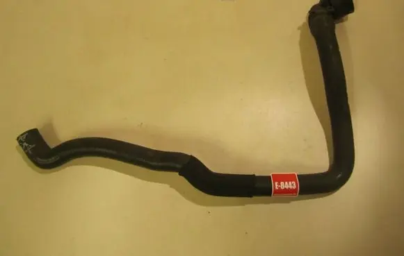 Volkswagen PASSAT B7 Engine coolant pipe/hose 3AA122157