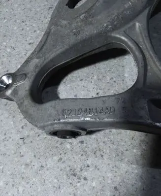 Jeep Grand Cherokee Rear upper control arm/wishbone 52124814AD