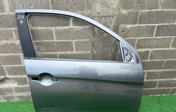 Mitsubishi ASX Front door