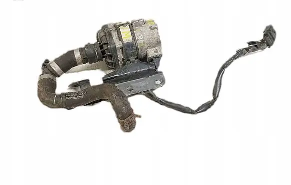 Mercedes-Benz C W203 Water pump A1765000331