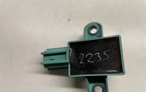 Audi A5 Sportback 8TA Airbag deployment crash/impact sensor 8K0955557 8K0955557C