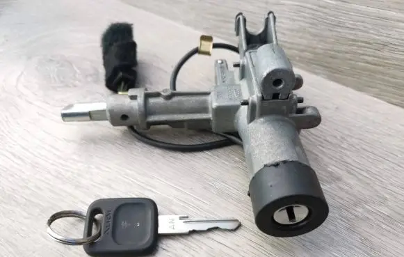 Audi A6 S6 C4 4A Ignition lock 4A0905851K