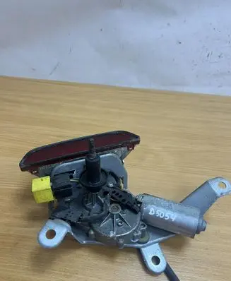 Mercedes-Benz E W210 Wiper motor 0390201563 D5054