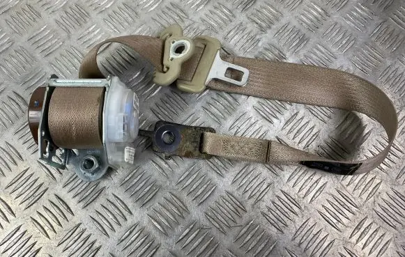 Jeep Grand Cherokee Rear seatbelt P5ME40HL1AA