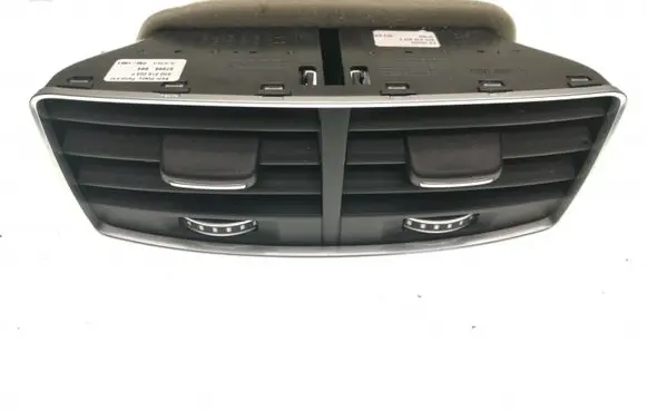 Rear air vent grill