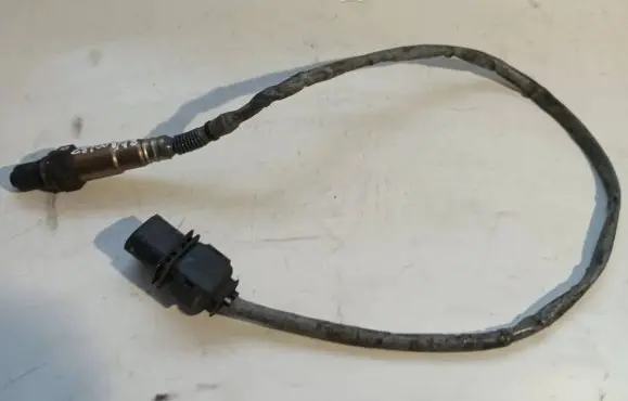 Volkswagen PASSAT B7 Lambda probe sensor 0281004148