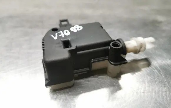 Fuel tank cap lock motor