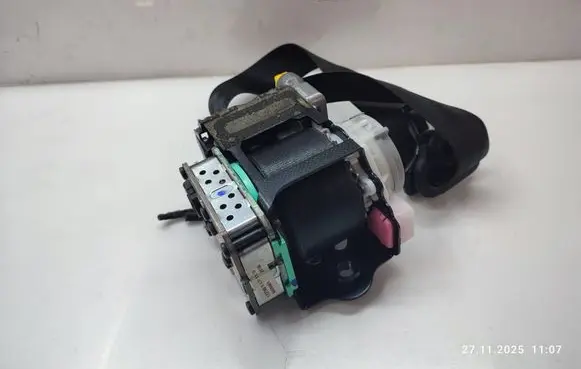 Audi Q5 SQ5 Front seatbelt 0718E8X2DY