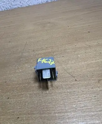 Mercedes-Benz E A207 Other relay A0025428719 F1627