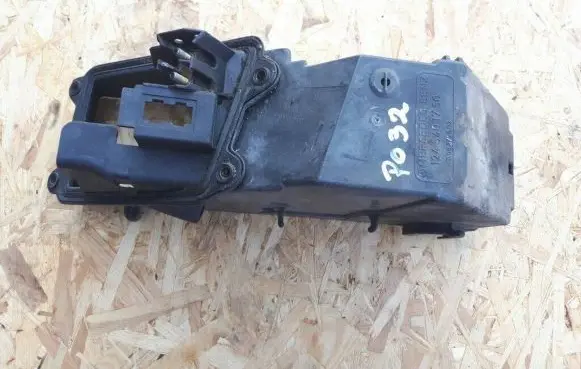 Mercedes-Benz E W124 Fuse box set 1245401750