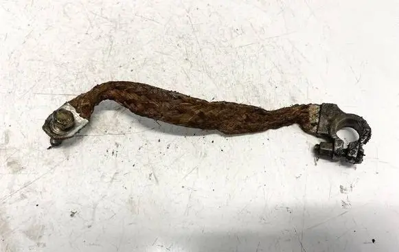 Audi 80 90 S2 B4 Positive cable (battery) 
