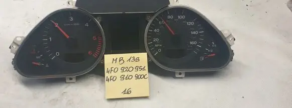 Audi A6 S6 C6 4F Speedometer (instrument cluster) 4F0920951
