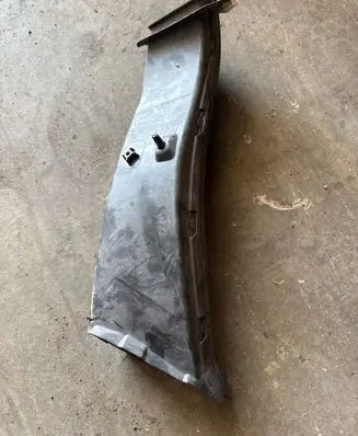 BMW 2 F45 Intercooler air channel guide 7302524 5474 5174