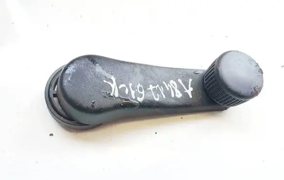 Skoda Octavia Mk2 (1Z) Front door window winding handle 1h0837581d
